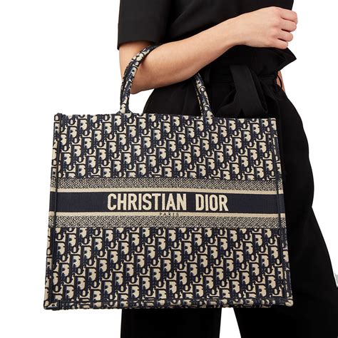 christian dior narcissist|dior handbags unethical.